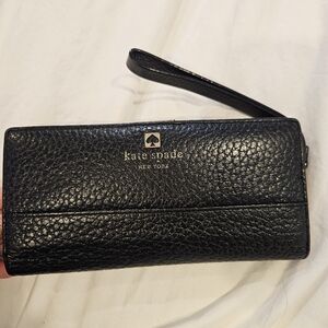 ♠️kate spade♠️ Southport Avenue Mandy Wristlet